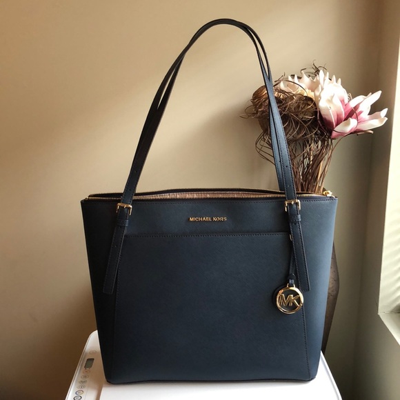 Michael Kors Leather Tote - Picture 1 of 2